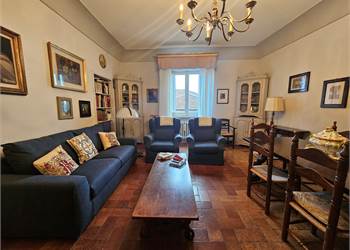 Appartamento in palazzo prestigioso Centro storico . 